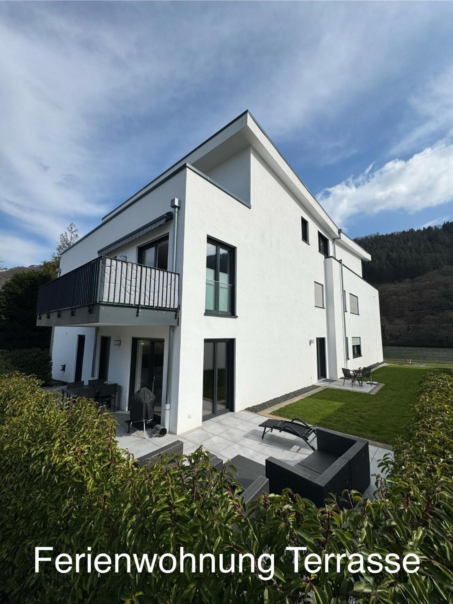 "Auslese 54" -Direkt Am Moselufer- Gaestezimmer & Ferienwohnung Traben-Trarbach Exterior photo